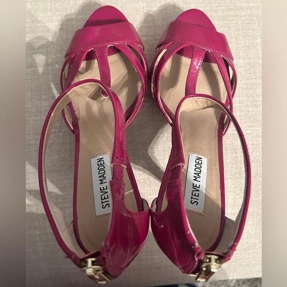 Steve Madden Haylow in Fuschia/Hot Pink, Size 9.5 - Picture 7 of 7